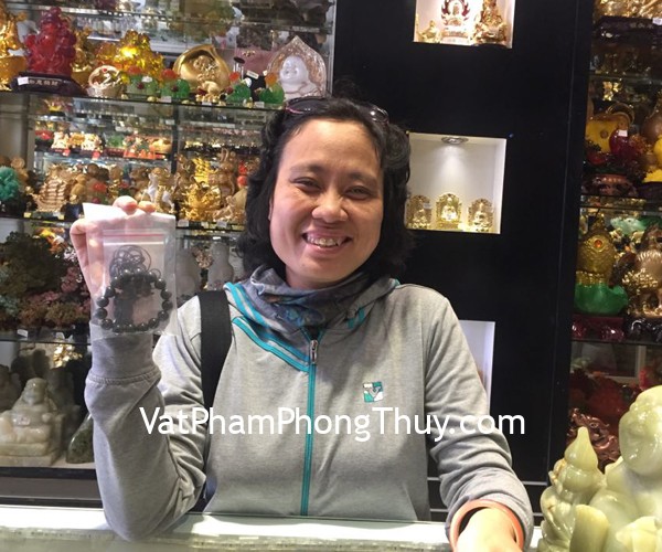 Chị Ngọc Anh-khách hàng mua cú mèo thạch anh hồng S6518-6 và thạch anh đen S6518-5, chuỗi hắc ngà trơn S6411