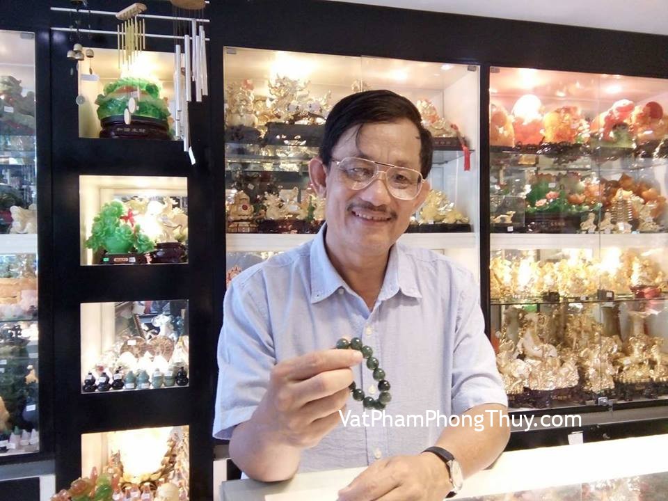 Chú Ẩn - khách hàng mua chuỗi ngọc phỉ thúy xanh đậm A+ 14li S6396