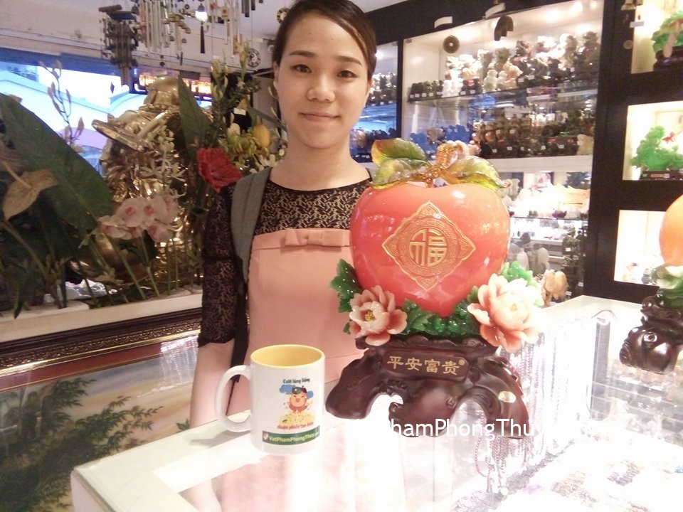 Chị Hà - khách hàng mua tượng Đào phú quý H331G