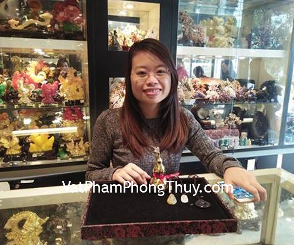 Chị Hoa - khách hàng mua ngọc bội phỉ thuý, tỳ hưu hắc ngà, hồ lô đồng trơn, hồ ly ngọc tuỷ