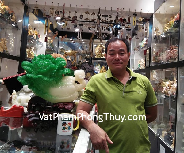 Anh Đức- khách hàng mua tượng bắp cải xanh có thiềm thừ dưới đế gỗ H177G