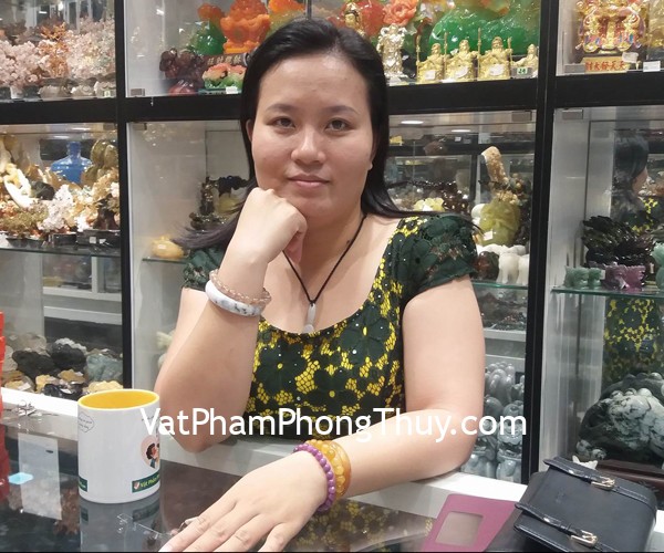 Chị Dương - khách hàng mua vòng ngọc Myanmar VM106-8970