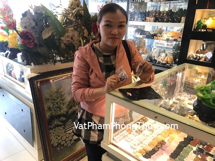 Chị Ngọc - khách hàng mua Chuỗi Tỳ Hưu Phỉ Thúy + Chữ Phạn S6139, Hồ lô bình an mắt mèo S6071