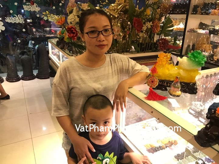 Chị Hân - khách hàng mua tỳ hưu kéo bắp cải C046A, hồ lô ngũ hành GM101, mai hoa thập toàn thập mỹ CC2024