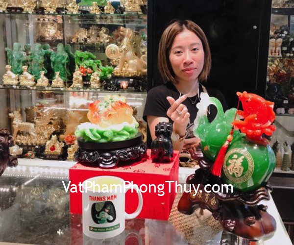 Chị Thắm - Khách hàng mua Thiềm thừ lưu ly vàng C060A, Tỳ hưu bắc kinh đen chuẩn BKD-S và Hồ lô xanh cá chép C157A