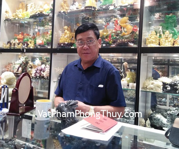 Chú Cảnh - khách hàng mua tỳ hưu bắc kinh đen trung BKD-M và bắc kinh trắng trung BKT-M