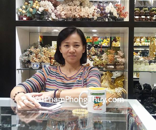 Chị Phơ - khách hàng mua chuỗi thạch anh vàng A+  S6664-2691