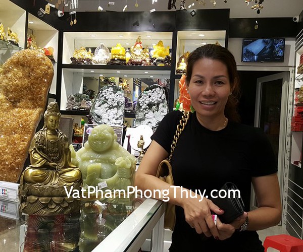 Chị Yến - khách hàng mua tượng phật quan âm đồng ngồi lớn D278
