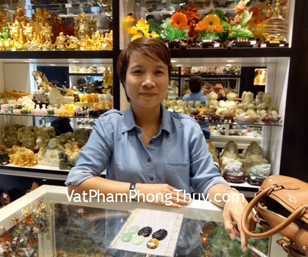 Chị Nga-khách hàng mua mặt phật bổn mạng bằng đá mã não đỏ tuổi TýS6337-1, Sửu Dần S6337-2, Thìn Tỵ S6337-4 và Tuất Hợi S6337-8