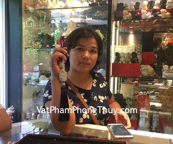 Chị Huệ- Khách hàng mua Ngọc bội Quan âm phỉ thúy A+ S6419