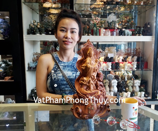 Chị Ngọc - khách hàng mua Tượng Quan Âm A131, Quả cầu pha lê S1127