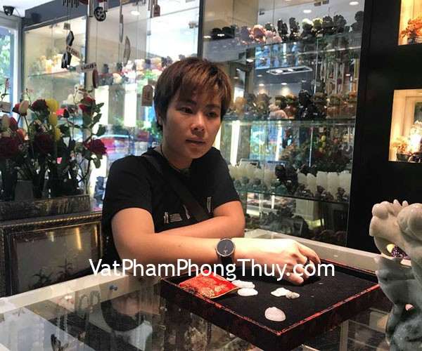 Chị Huyền Vương- Khách hàng mua Hồ ly thạch anh vàng dáng đẹp S6342, Phật bản mệnh phỉ thúy nhỏ ( Bất Động Minh Vương - Tuổi Dậu ),Mặt 12 con giáp Phỉ Thúy xanh nhỏ A+ Tuổi Mùi