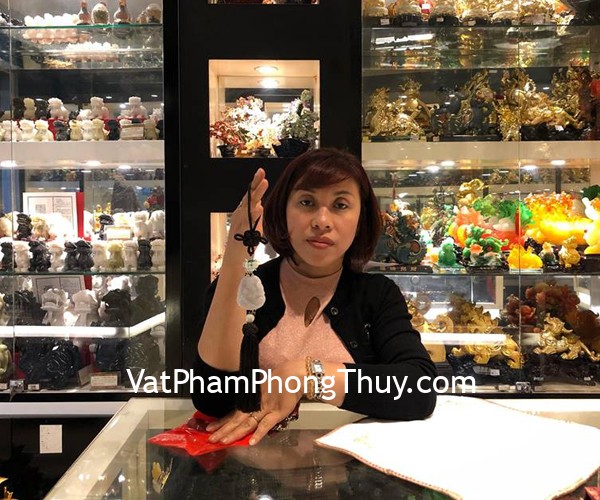 Chị Nga - khách hàng mua ngọc bội quan âm ngọc Phỉ thúy S6811