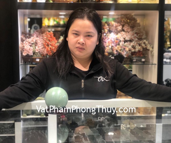 Chị Thúy - khách hàng mua quả cầu ngọc đông linh xanh HM158-5648