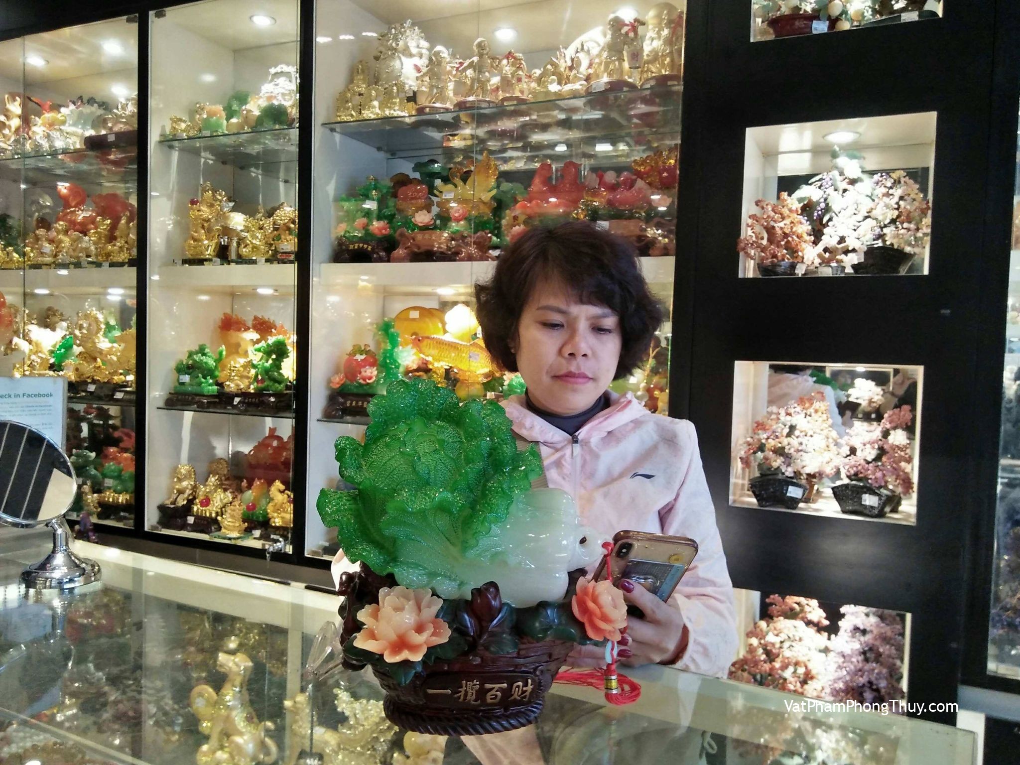 Chị Thuý - Khách hàng mua Bắp cải xanh trên giỏ mẫu đơn lá sen LN078.