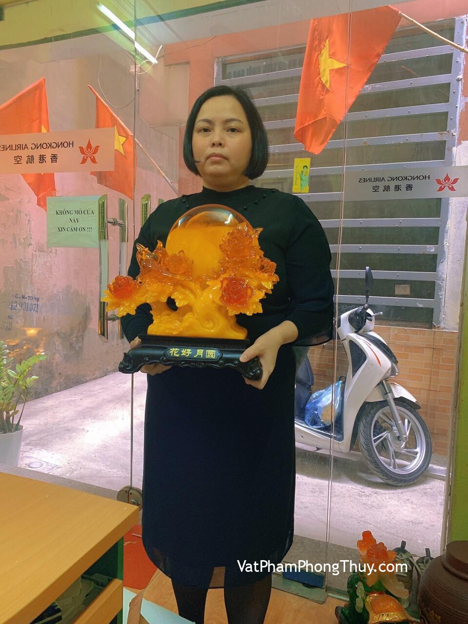 Chị Thu - Khách hàng mua Cây mẫu đơn vàng ngọc hoa đỏ cam lưu ly LN211.