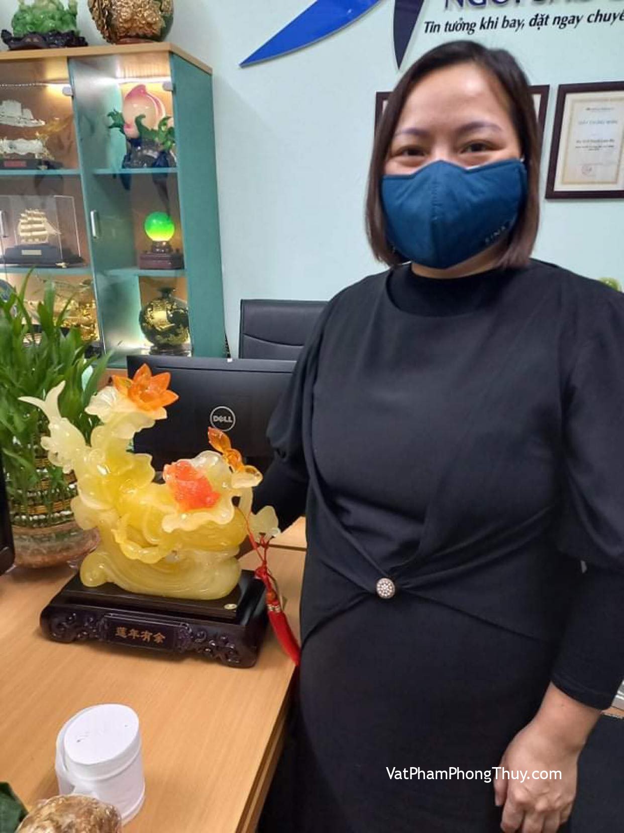 Chị Thu - Khách hàng mua Thần cóc bên củ sâm lưu ly LN121-1.